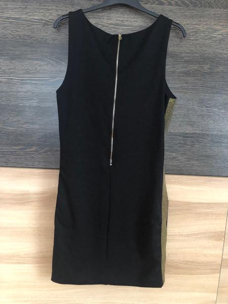 Cierne saty so zlatymi pasmi na boku a sponou 42, amisu,42