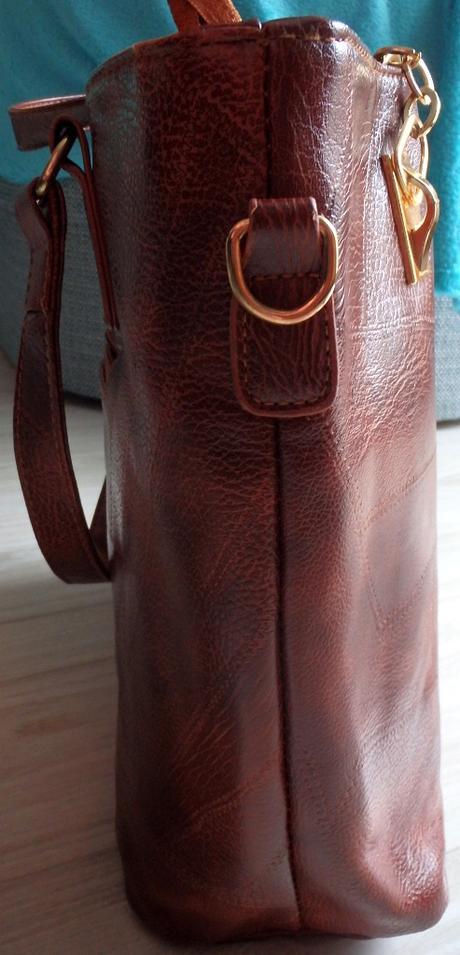 Veľká hnedá kabelka,