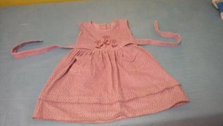 Menčestrové šatôčky, 98