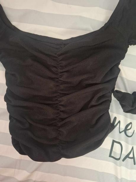 Čierny nariasený top, amisu,xs