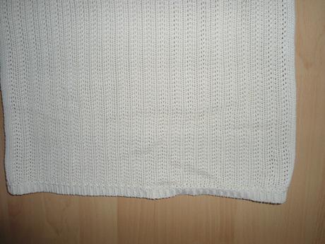 Kremovy pleteny sveter, m