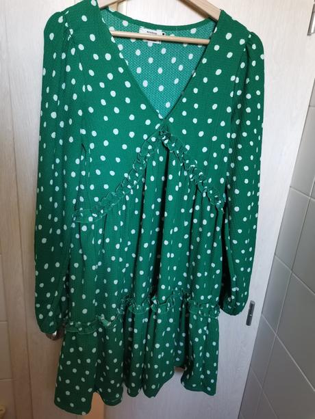 Bodkovane saty, reserved,m