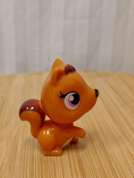 Zberateľská veverička stumper enchantimals, mattel, 