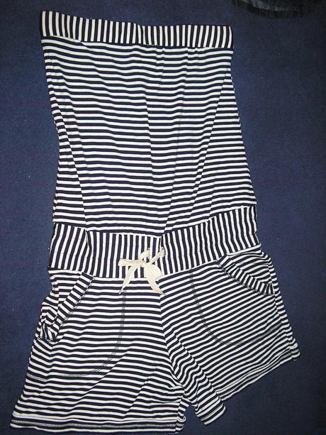 1067. overal prúžkovaný, s