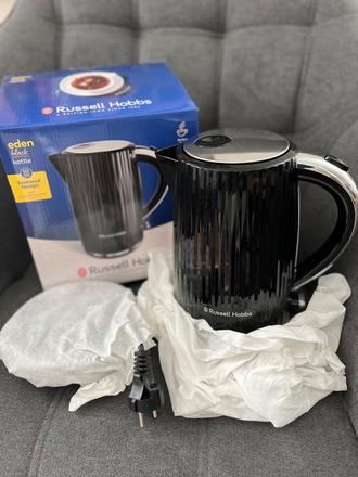 Rýchlovarná kanvica russell hobbs čierna, 