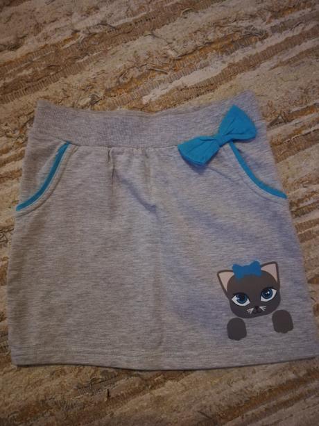 Suknicka s macickou, 128