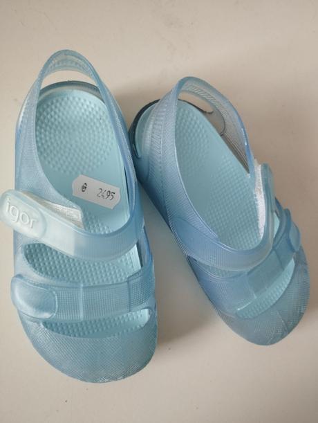 Sandálky aj do vody, 23