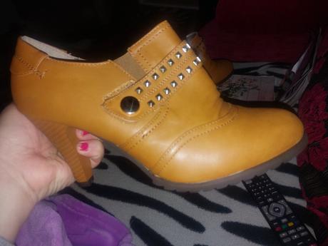 Elegantné topánky na opätku, 40