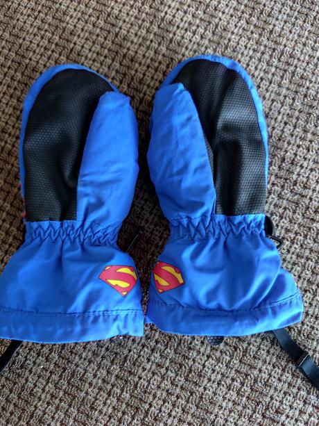 Rukavice superman, 134