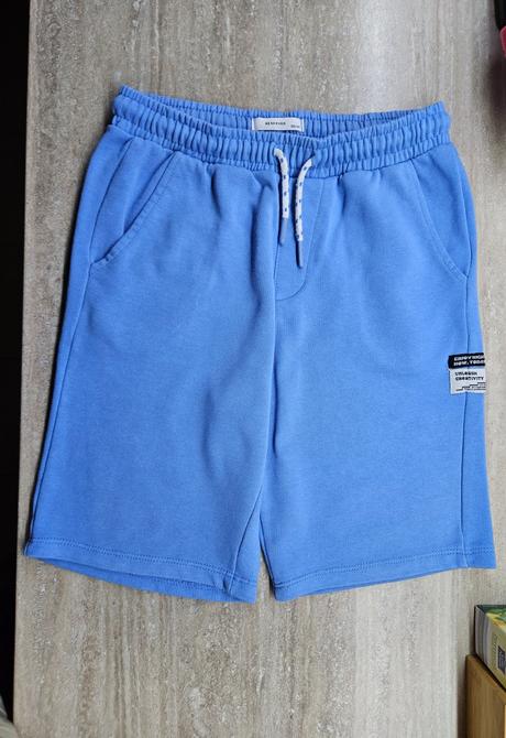 Bledomodré šortky, reserved,152
