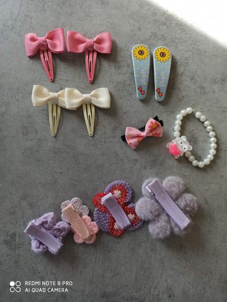 Pre paradnicu sada sponiek, naramka, stipcekov,