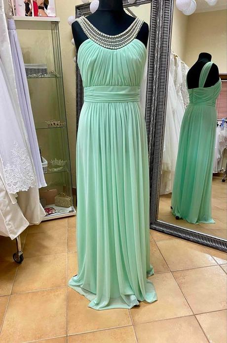 Spoločenské šaty vo veľkosti m/l, l / m