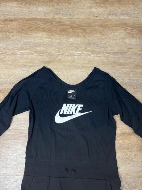 Čierne šaty nike, nike,134