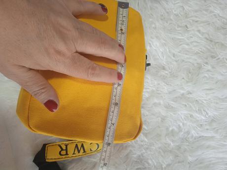 Kabelka s otvorom na slúchadlá, 