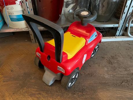 Predám detské plastové autíčko., 