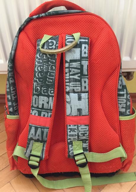 Ergonomický školský batoh ovečka shaun,