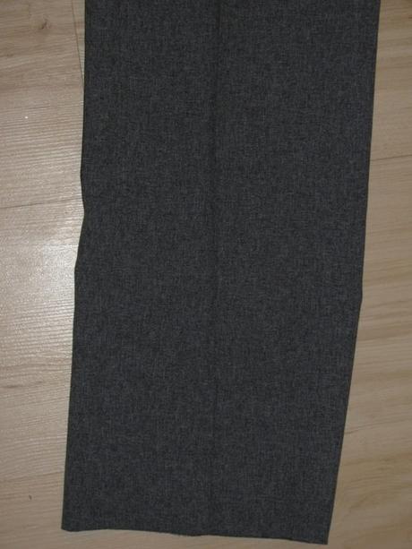 Sivý nohavicový kostým, 38