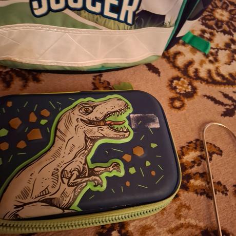 Školská taška +darujem peračník, 