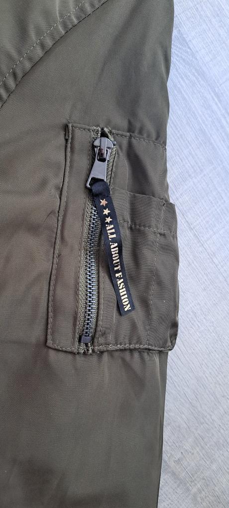 Dámska bombera colloseum premium outerwear est1994, l