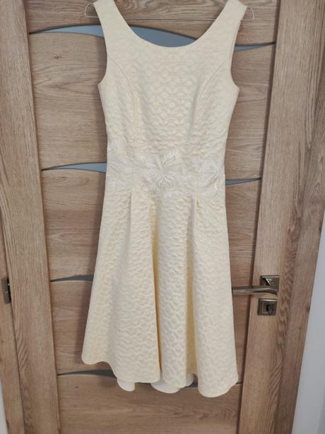 Spoločenské šaty, 36