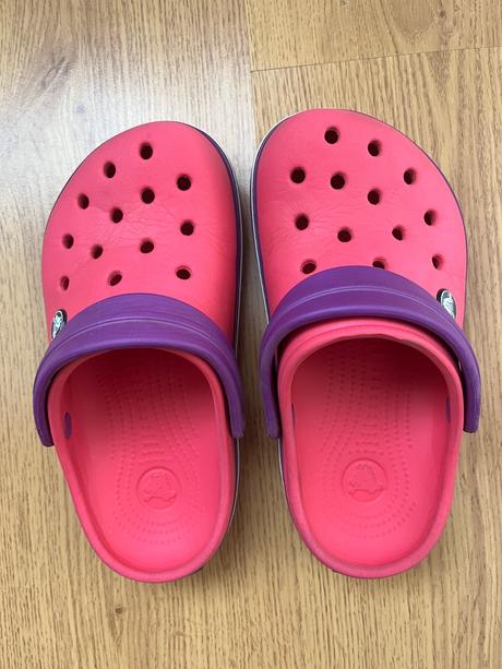 Crocs, crocs,33