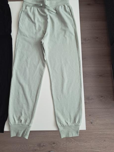 Teplaky h&m v.140, h&m,140