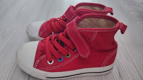 Topánky červené, 25