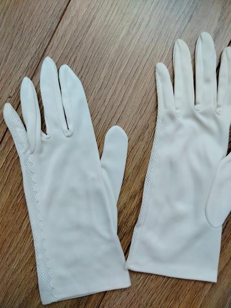 Biele rukavičky, 