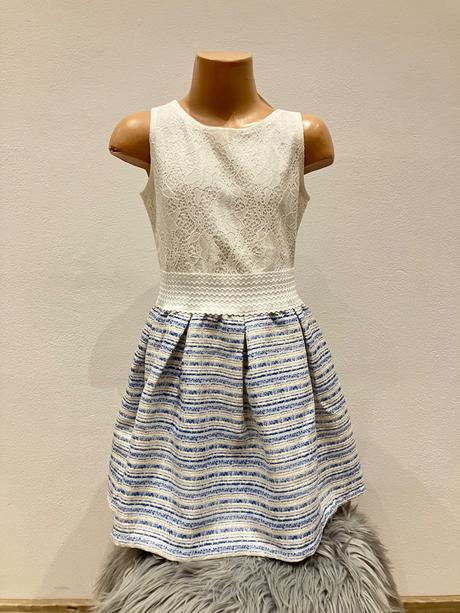 Dievčenské elegantné šaty (122-128), 122