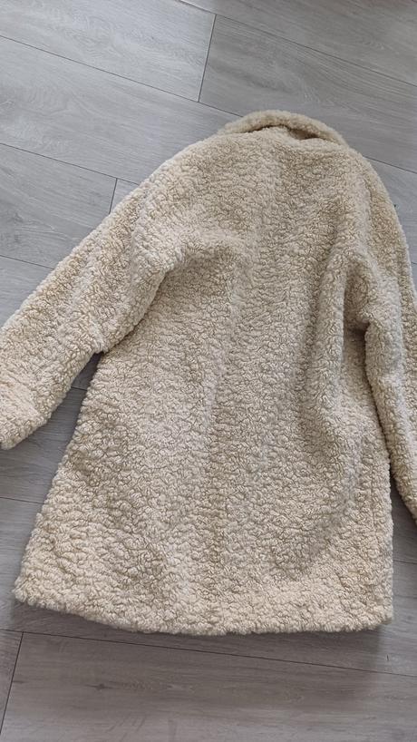 Stradivarius kabát krémovej farby teddy  s, stradivarius,s