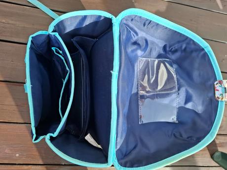 Dievcenska skolska taska, 