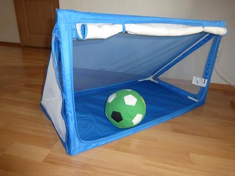 Futbalová brána ikea + lopta,