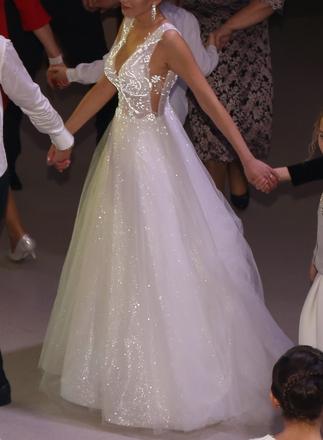 Predám svadobné šaty, 36