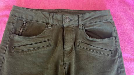 Málo nosené zelené rifle slimky, 36