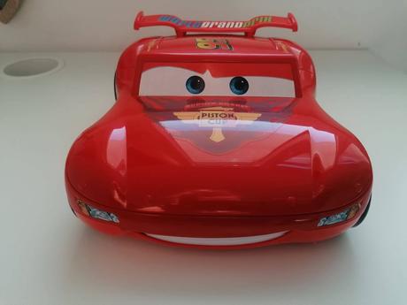 Interaktívni detský počítač z filmu cars 2, 