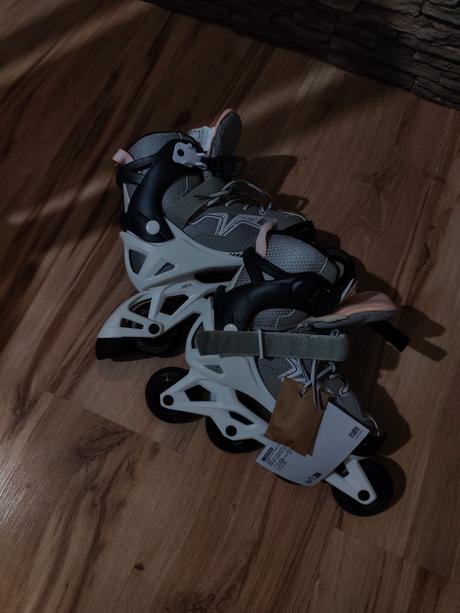 Nové korčule 35/38, 37