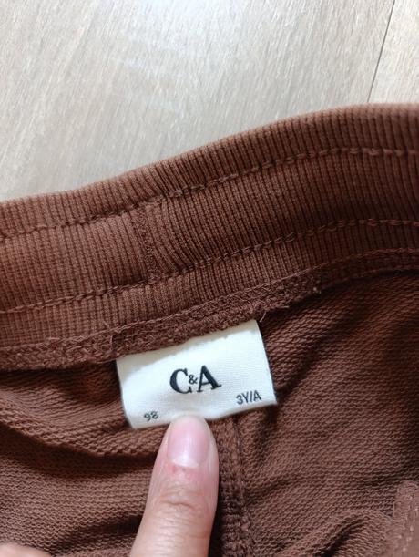 Hnedé šortky, c&a,98