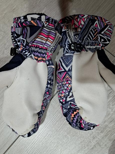 Rukavice...kus od 3e, authority,134