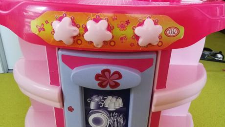 Barbie kuchynka s príslušenstvom,