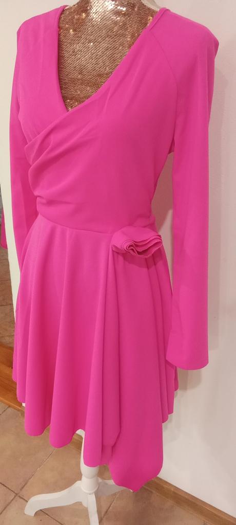 Exkluzívne šaty s ruzou, m