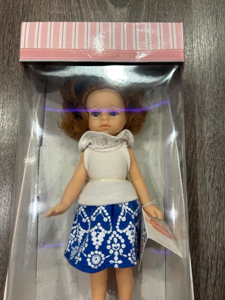 Paola reina realisticka babika triana,