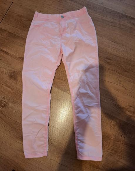 Balík oblečenia, 140–152