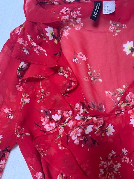 Šifónová blúzka červená s kvetmi a volánmi h&m, h&m,m / s
