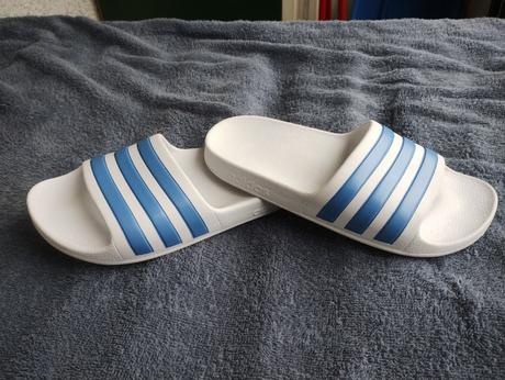 Šľapky, adidas,35