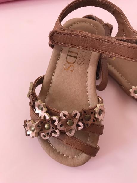 Marks and spencer sandalky, marks & spencer,21