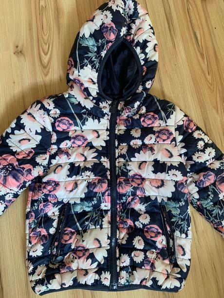 Dievčenská bunda, 128