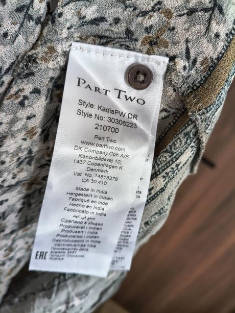 Part two luxusné dámske letné šaty s-m, s