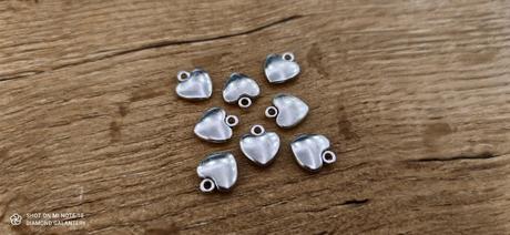 Prívesok - srdiečko - 10x12 mm - strieborné, bron, 