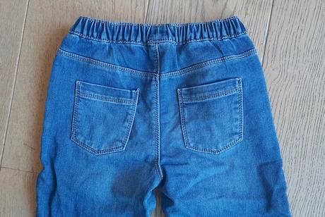 Dievcenske pohodlne dzinsy, v. 122, 122