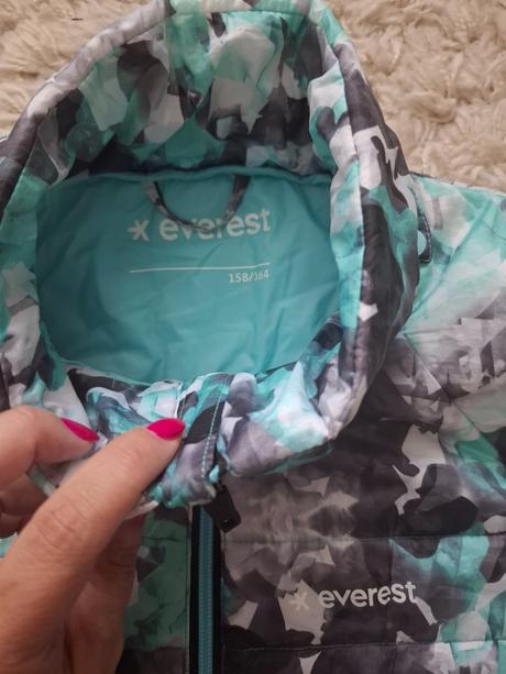 Bunda everest na prechodné obdobie, 158